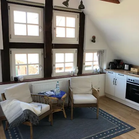 Altes Backhaus Bauernhof Vogel *